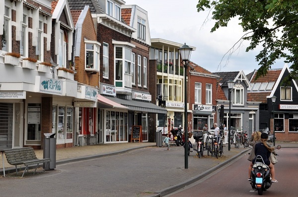 Foto van de Zuiddijk in Zaandam